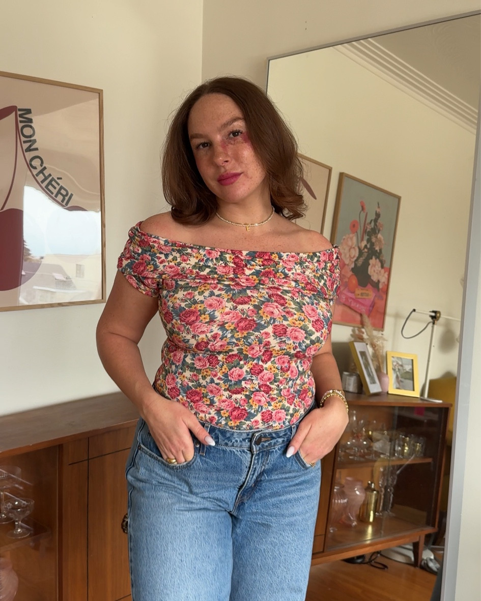 Wearing a large top 

#LTKmidsize #LTKcanada #LTKspring