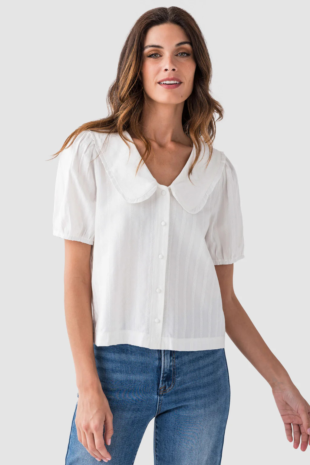 Voy Peter Pan Collar Top | Social Threads