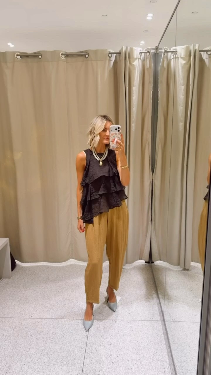 So many different ways to style this top! I love it paired here with these pants! Wearing S in the top & XS in the pants.

Loverly Grey, Zara, summer workwear, summer fashion

#LTKootd #LTKSeasonal
