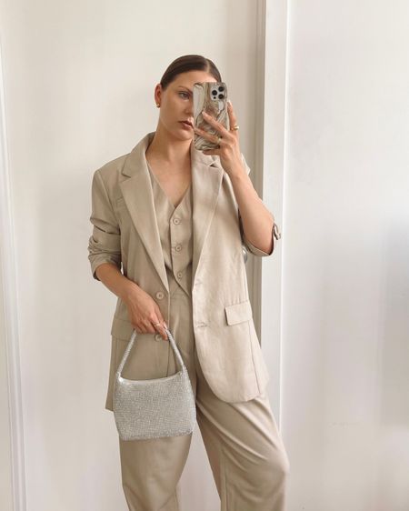 Neutral suit is the perfect going out option for summer 🤎

#LTKaustralia #LTKunder100 #LTKstyletip