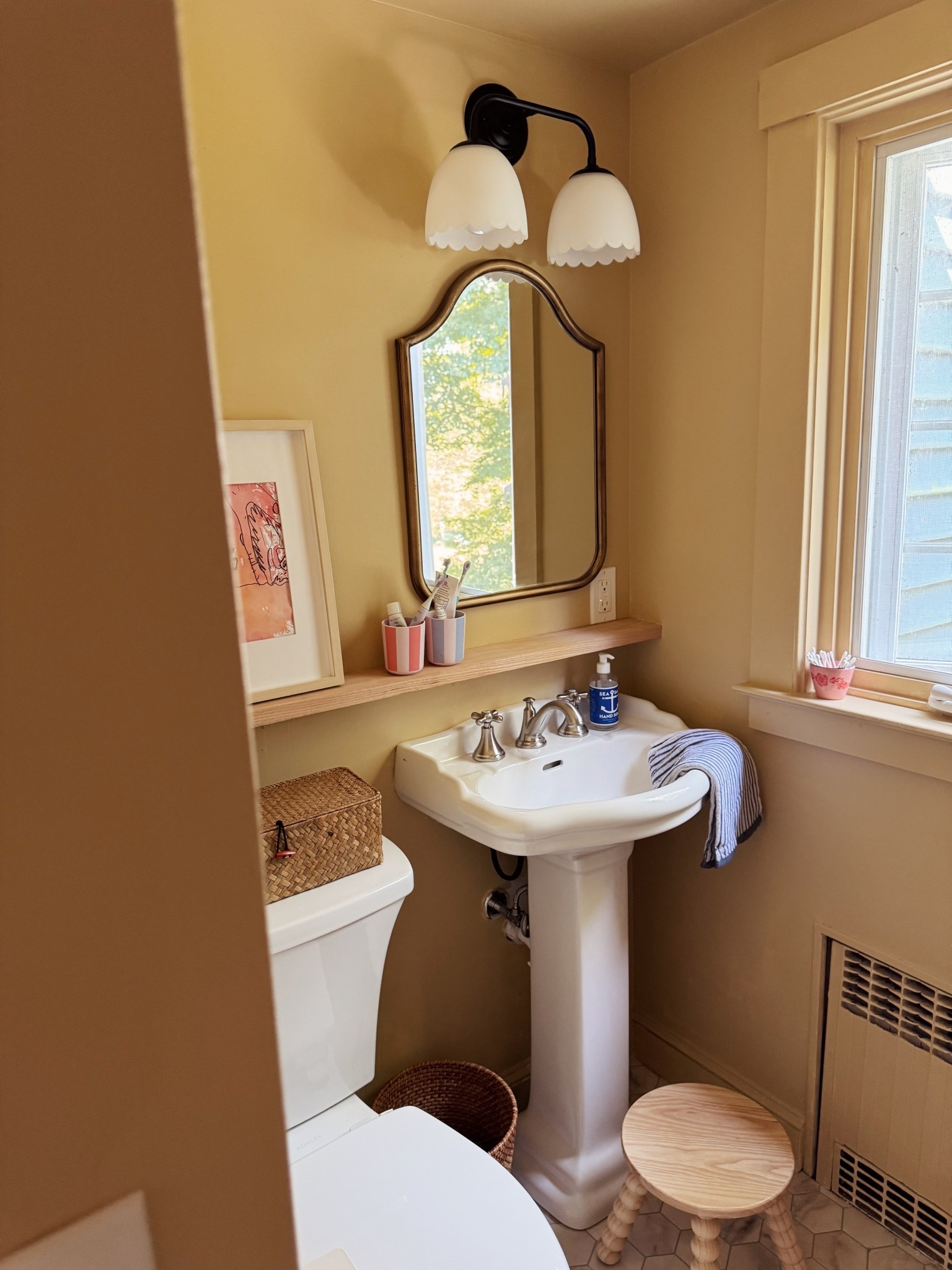 the kids yellow bathroom 💛🌻

#LTKHome #LTKKids