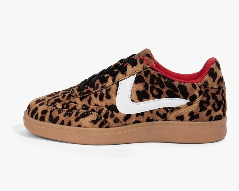 ON SALE - I just ordered these; more colors are available. I’m planning to get a lot of use out of these at school. 


#amazon #tennisshoes #leopardprint #salefinds 

#LTKU #LTKSaleAlert #LTKOver40
