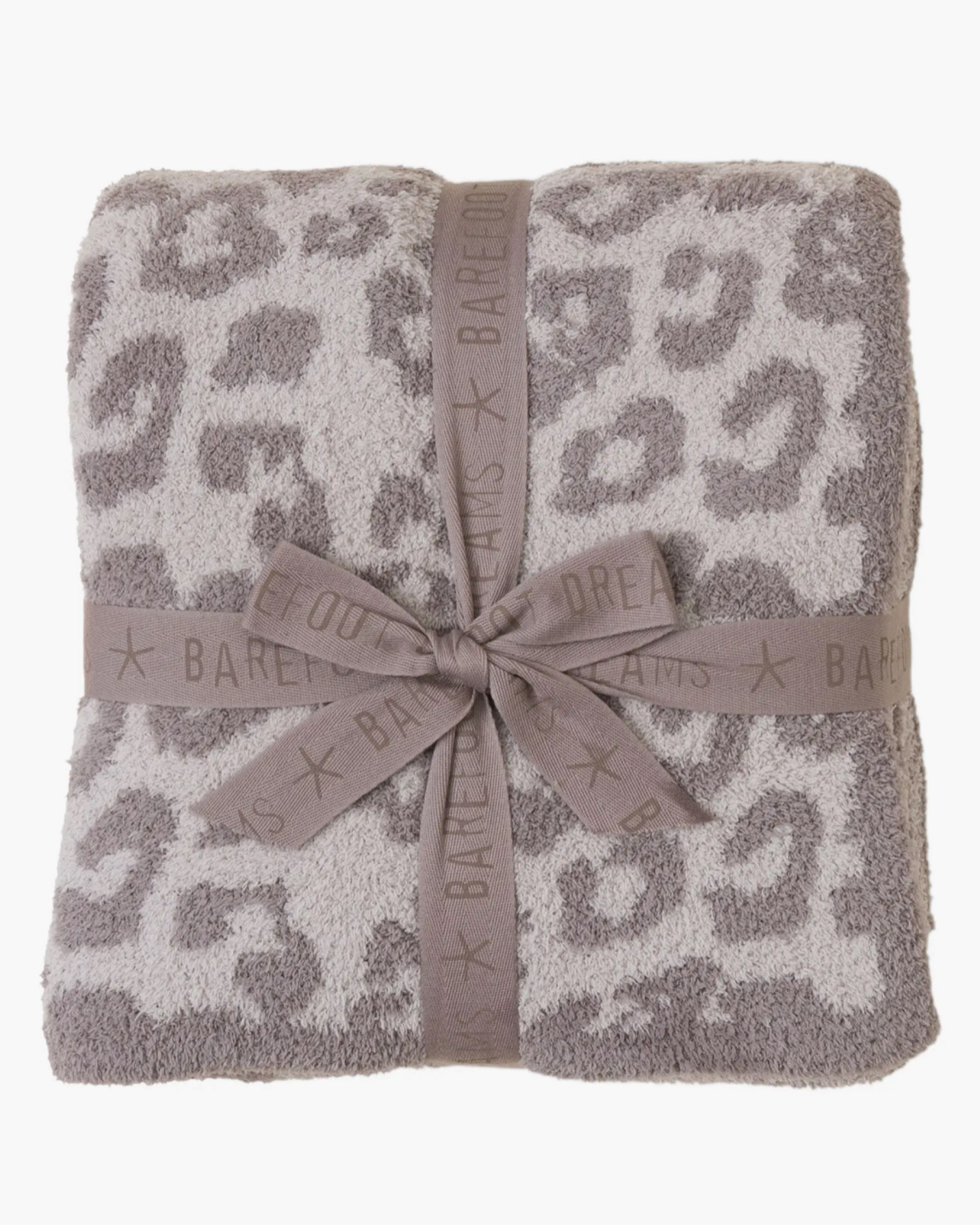I own 2 of these blankets and they’re my favorite! So soft and cozy!

#LTKHome #LTKxNSale #LTKSeasonal