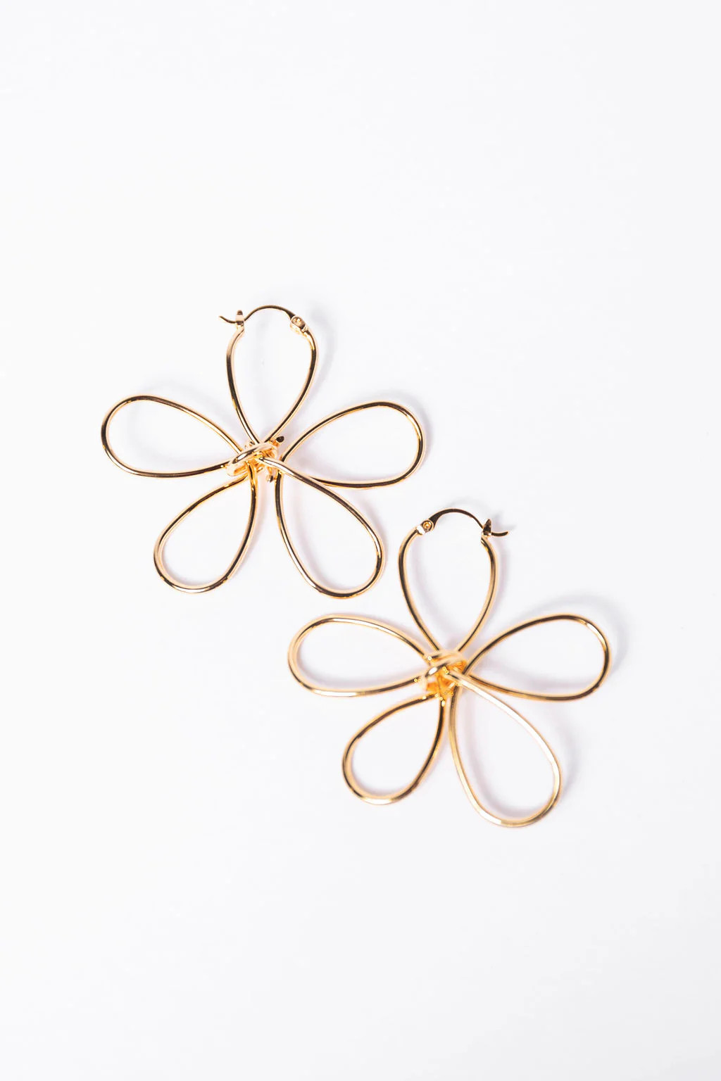 Gold Wire Daisy Earrings | Pink Lily