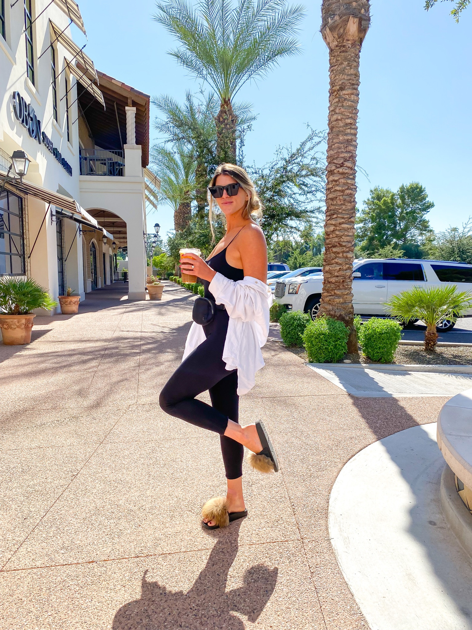 Just give me a coffee and a onsie and I’m set 😉 

#LTKfit #LTKstyletip