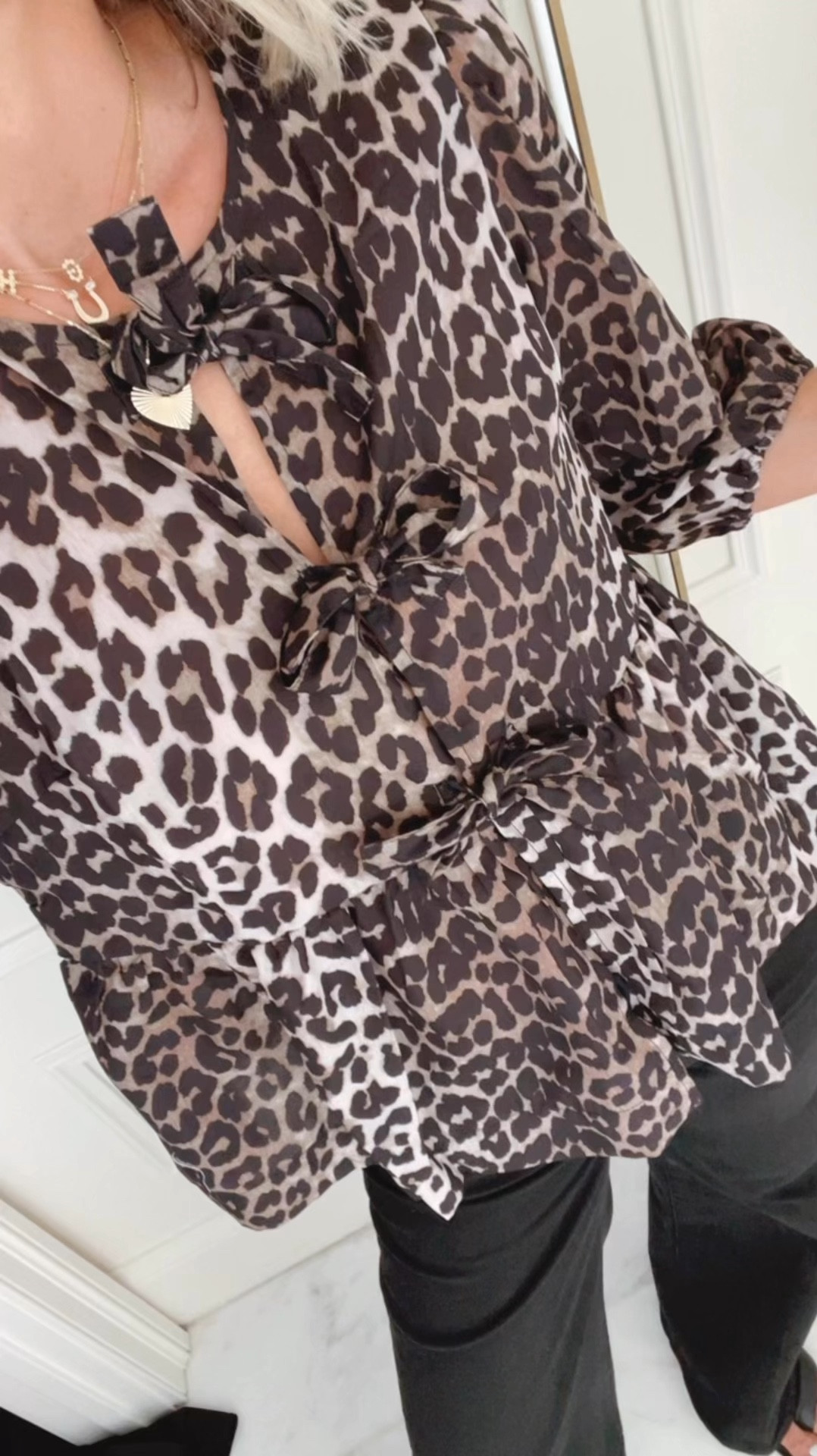 Fall date night outfit -
This tops fits tts wear my size small 