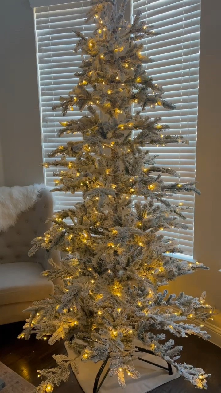 My new favorite Christmas tree! Say hello to the King of Christmas 9' King Noble flock pre-lit tree with 700 warm white lights. I can not wait to decorate this beauty!

#chiconashoestringdecorating

#LTKSeasonal #LTKHoliday #LTKHome