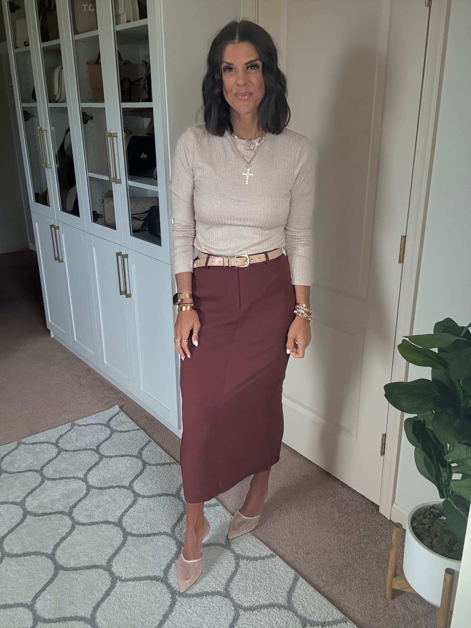 I’m 5’5” and in size small in both pencil skirt and tee

#LTKSeasonal #LTKFindsUnder100