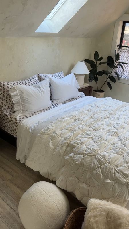 Guest bedroom makeover 

#LTKVideo #LTKSeasonal #LTKhome