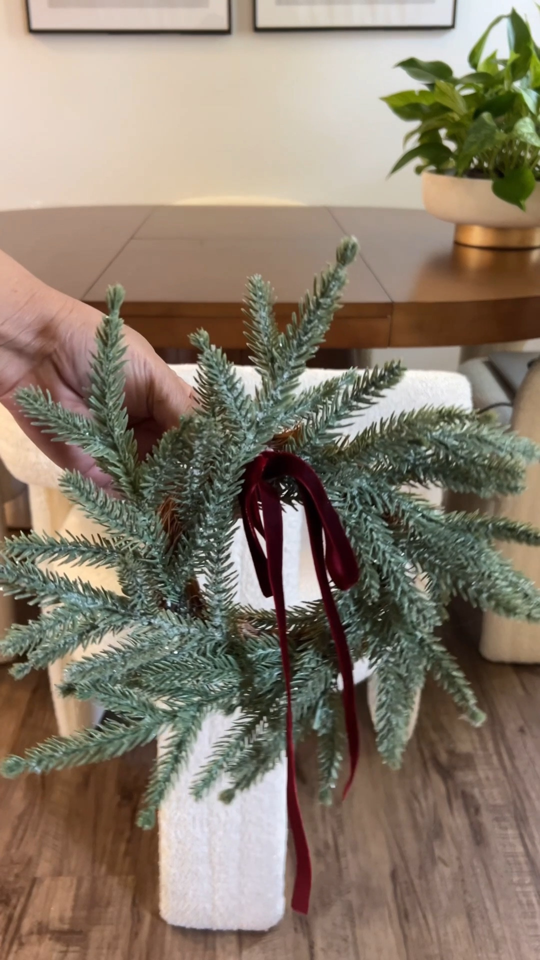 Christmas idea 🤎

#LTKSeasonal #LTKHome #LTKActive