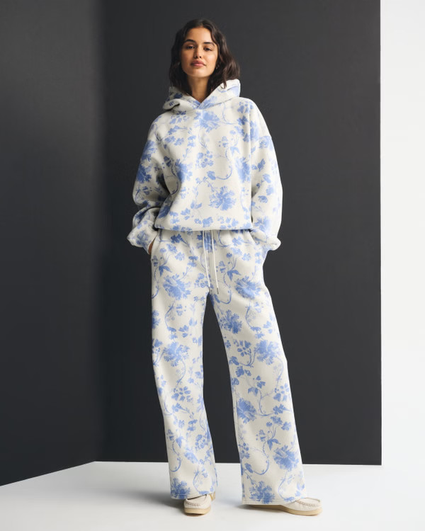 BLACK FRIDAY IS HERE | 25-50% OFF Everything | Free Shipping On Orders Over $99 | Abercrombie & Fitch (US)