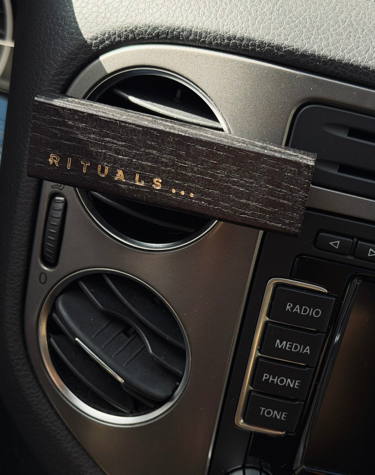 Car essentials 🛞🌸

#LTKspring #LTKdeutschland #LTKgiftguide