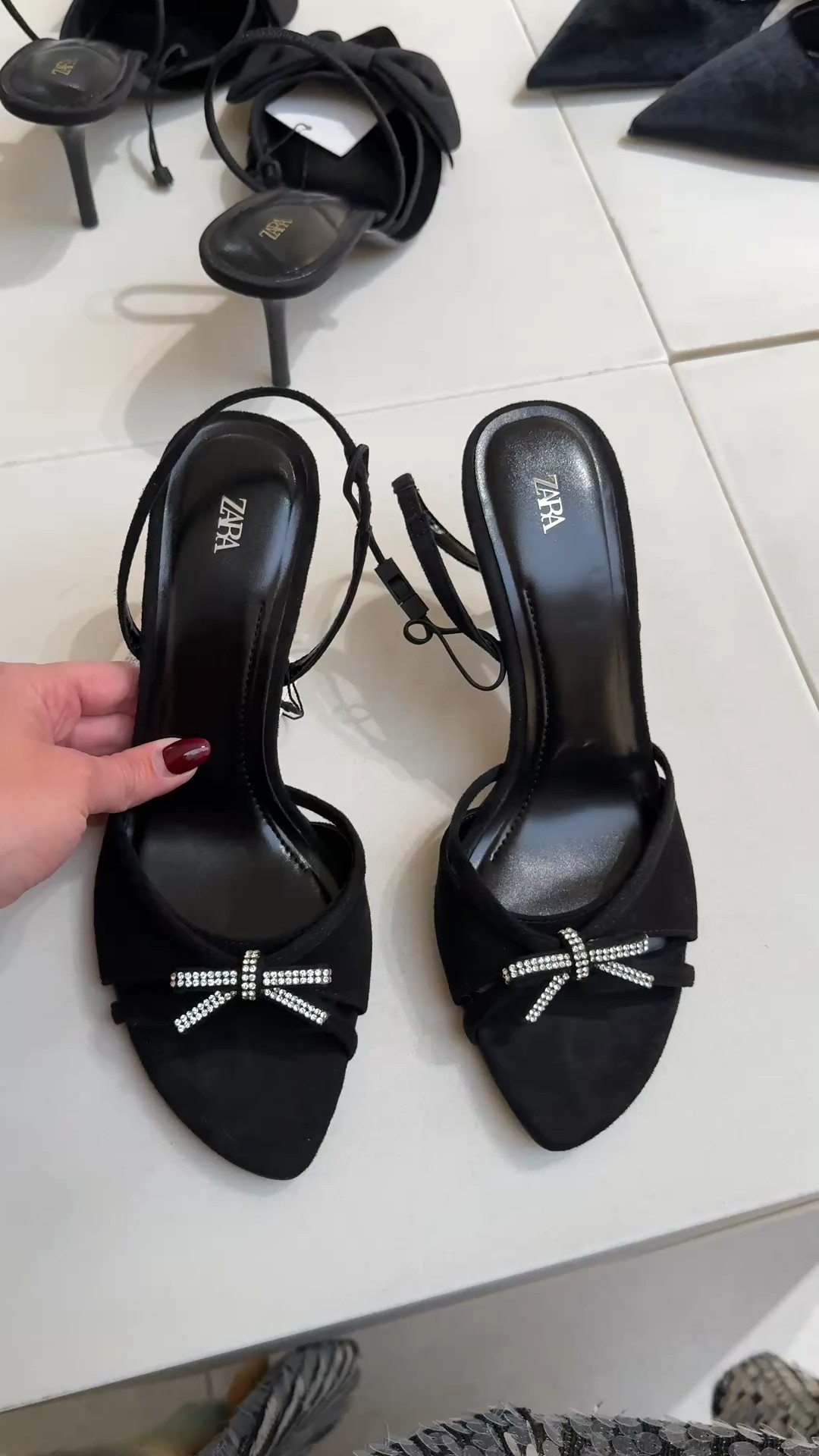 Zara has the cutest holiday/winter accessories right now 

#LTKGiftGuide #LTKHoliday #LTKootd