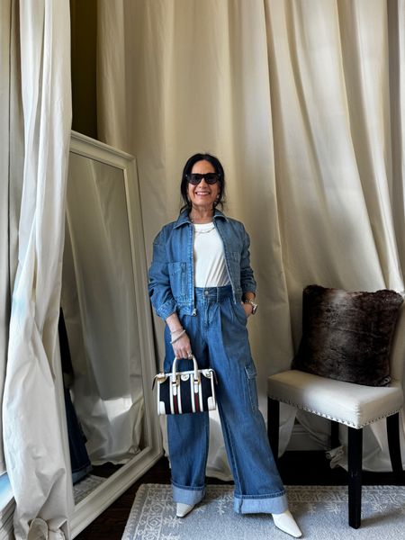 Denim on denim for the win outfit, this casual look will be great for a getaway or lunch with the girls 

#LTKstyletip #LTKtravel #LTKfindsunder100