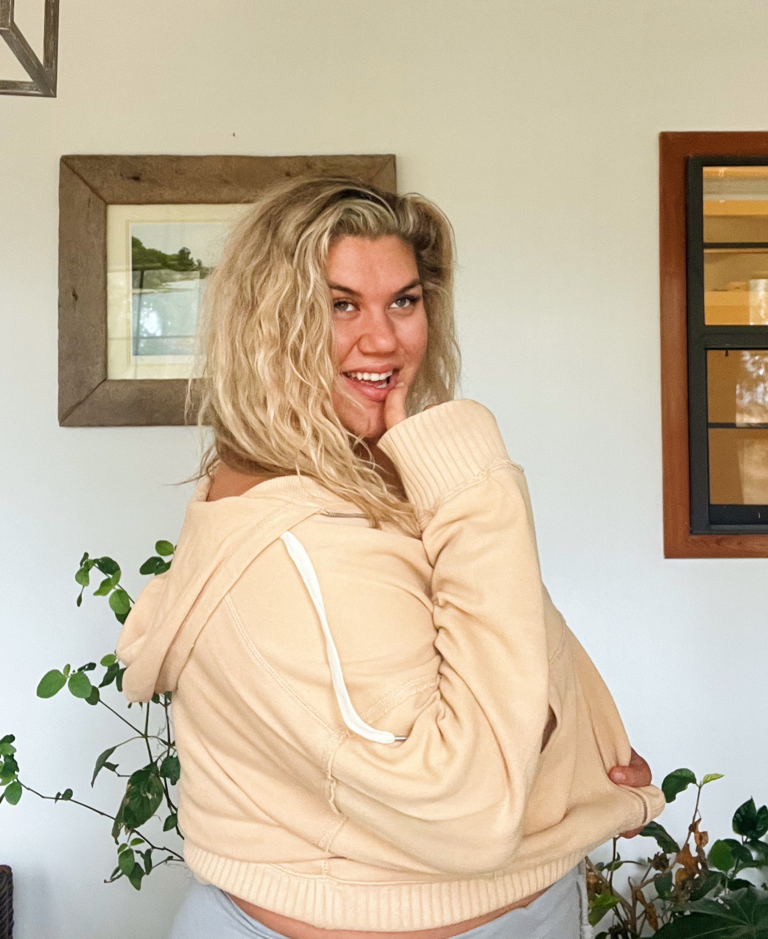 This jacket is a great basic option that you can dress up or down! It is a lounge wear and comfy casual must have 

#LTKfit #LTKunder100 #LTKcurves