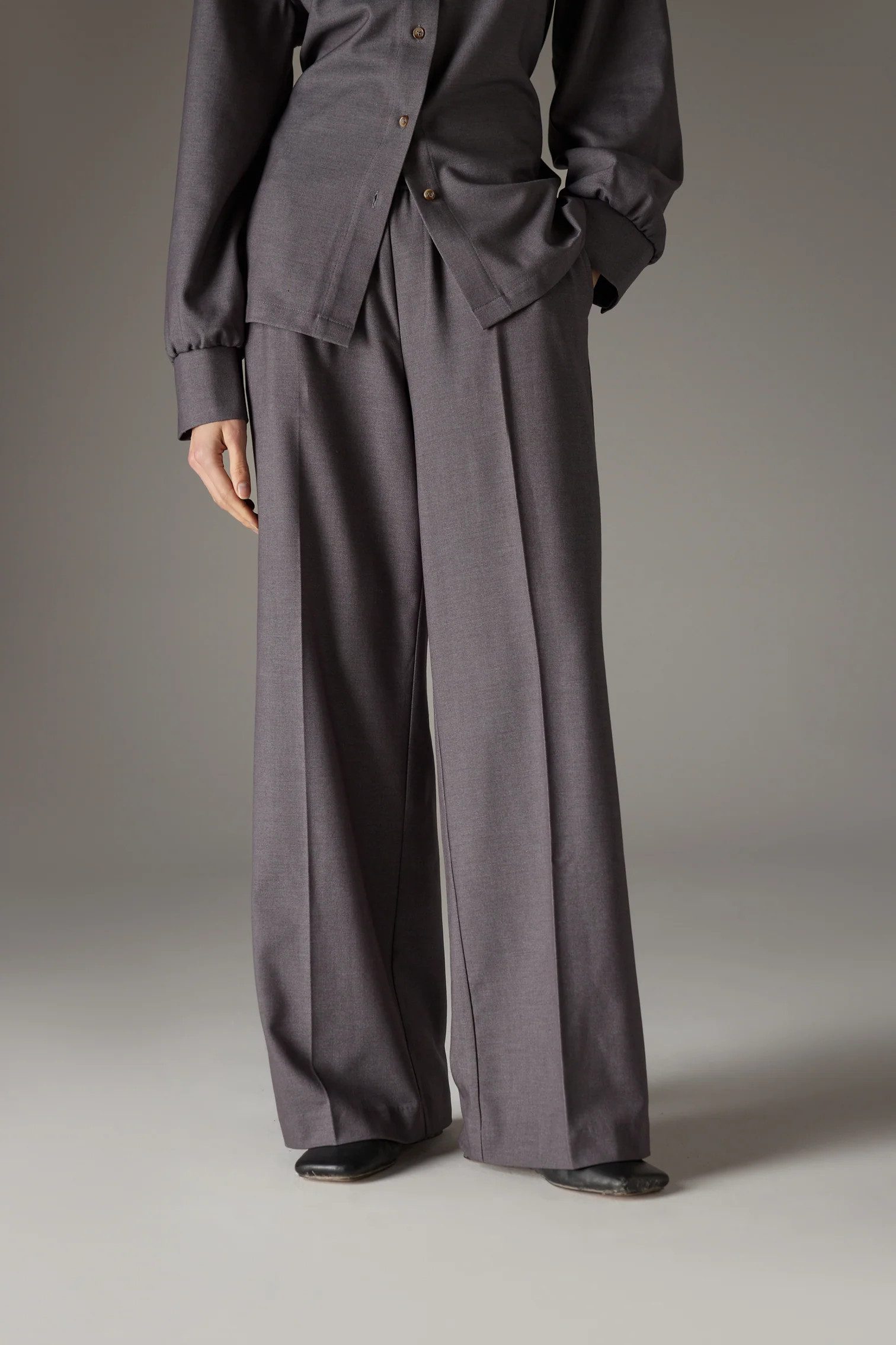 TAILORED WAISTBAND DETAIL TROUSERS - GREY | The Couture Club