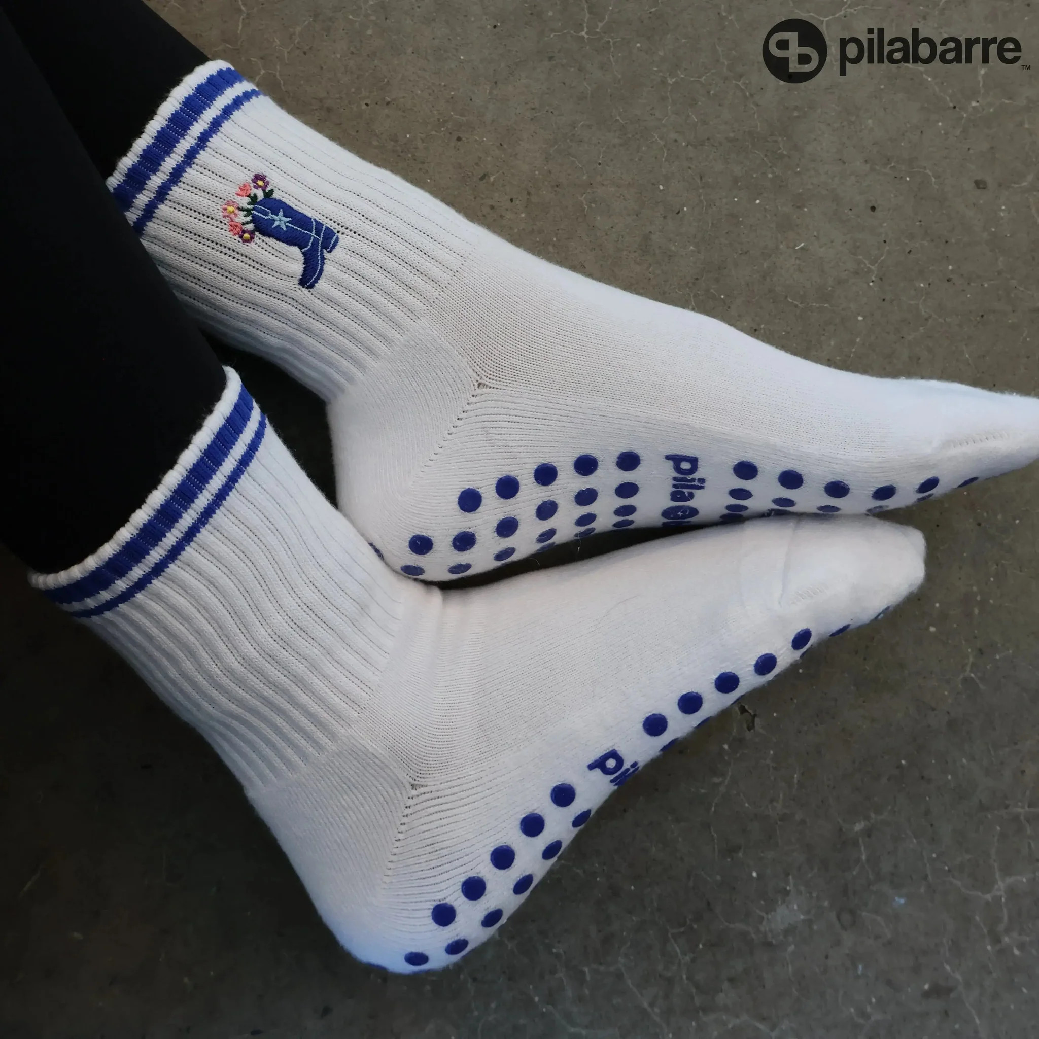Boots & Bloom Grip Socks | Pilabarre
