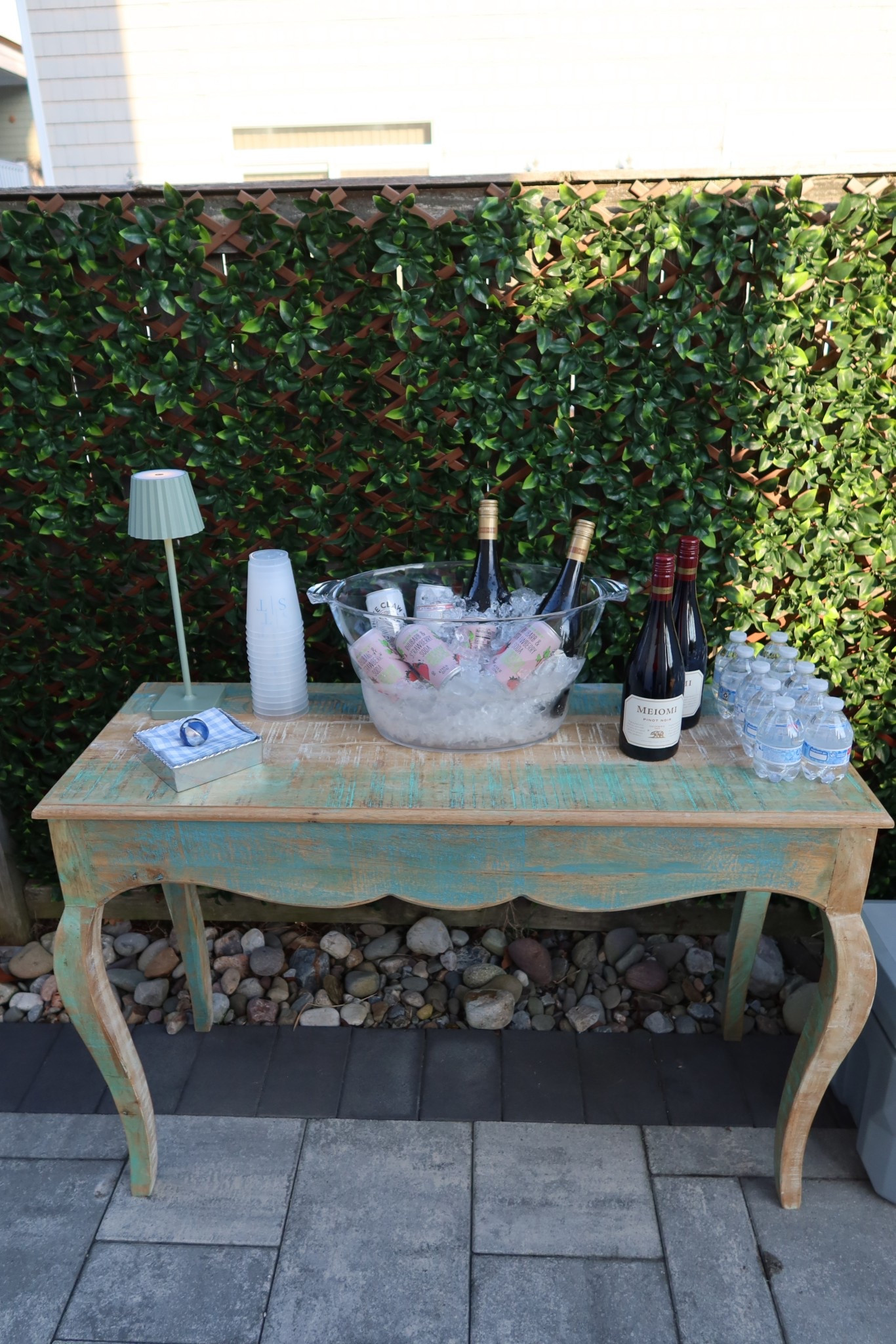 Quick, cute, and casual outdoor bar setup! It’s always handy to have a beverage tub and a portable lamp!

#LTKdayinmylife #LTKHome #LTKSeasonal