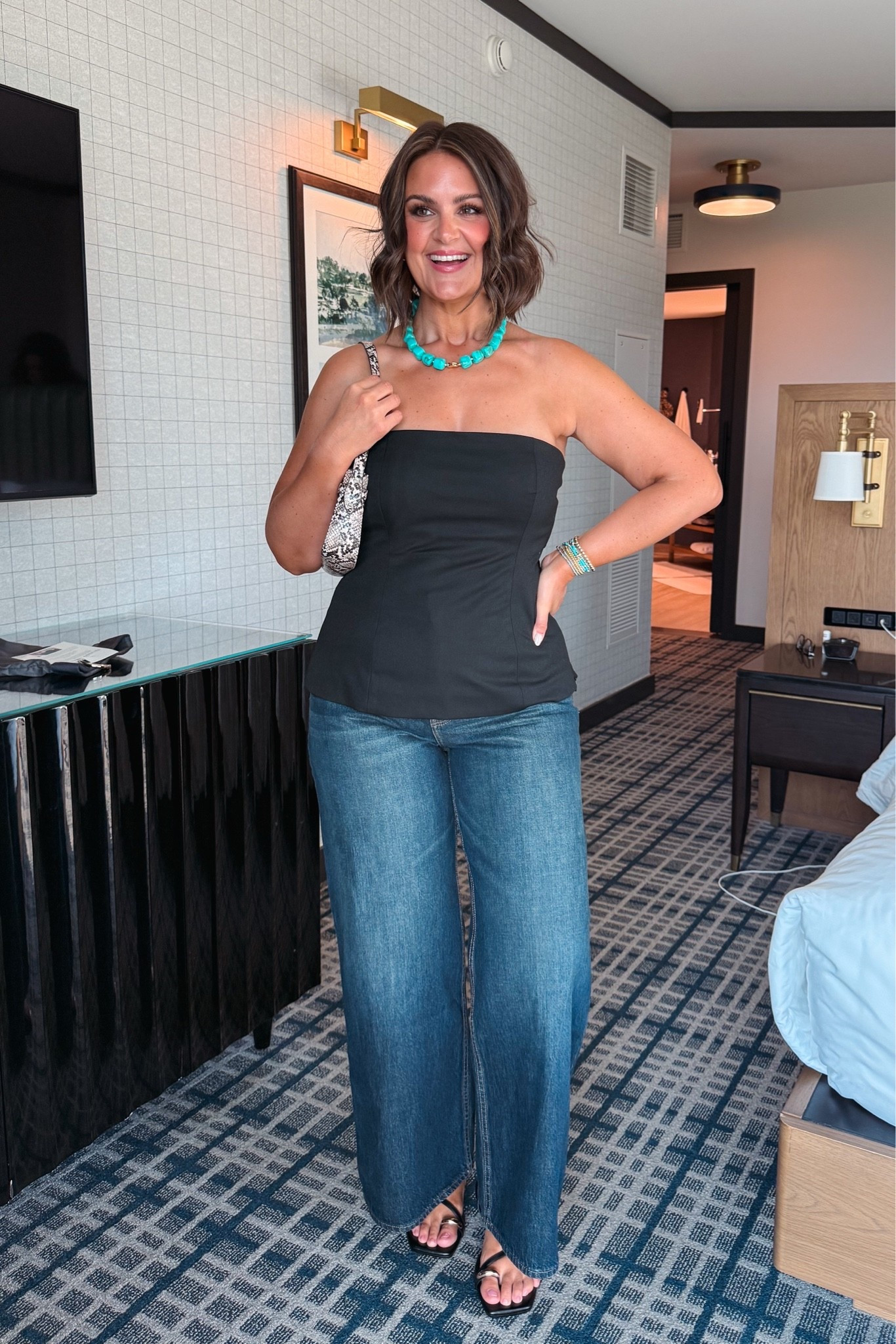 Top, large
Jeans, 31R 

Size 12, midsize, jeans and a cute top, date night look, happy hour outfit @abercrombie

#LTKootd #LTKOver40 #LTKMidsize