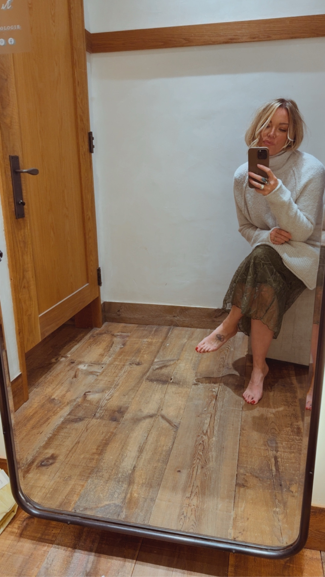 Height 5’7
Weight 150
This is a one of a kind find the fit is amazing true to size #dress #holiday #anthropology 

#LTKSeasonal #LTKParties #LTKStyleTip