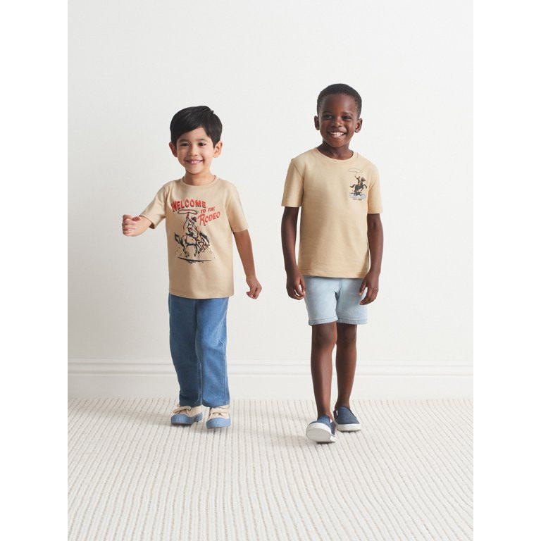 Garanimals Toddler Boy Short Sleeve Graphic T-Shirt, Sizes 18M-5T | Walmart (US)