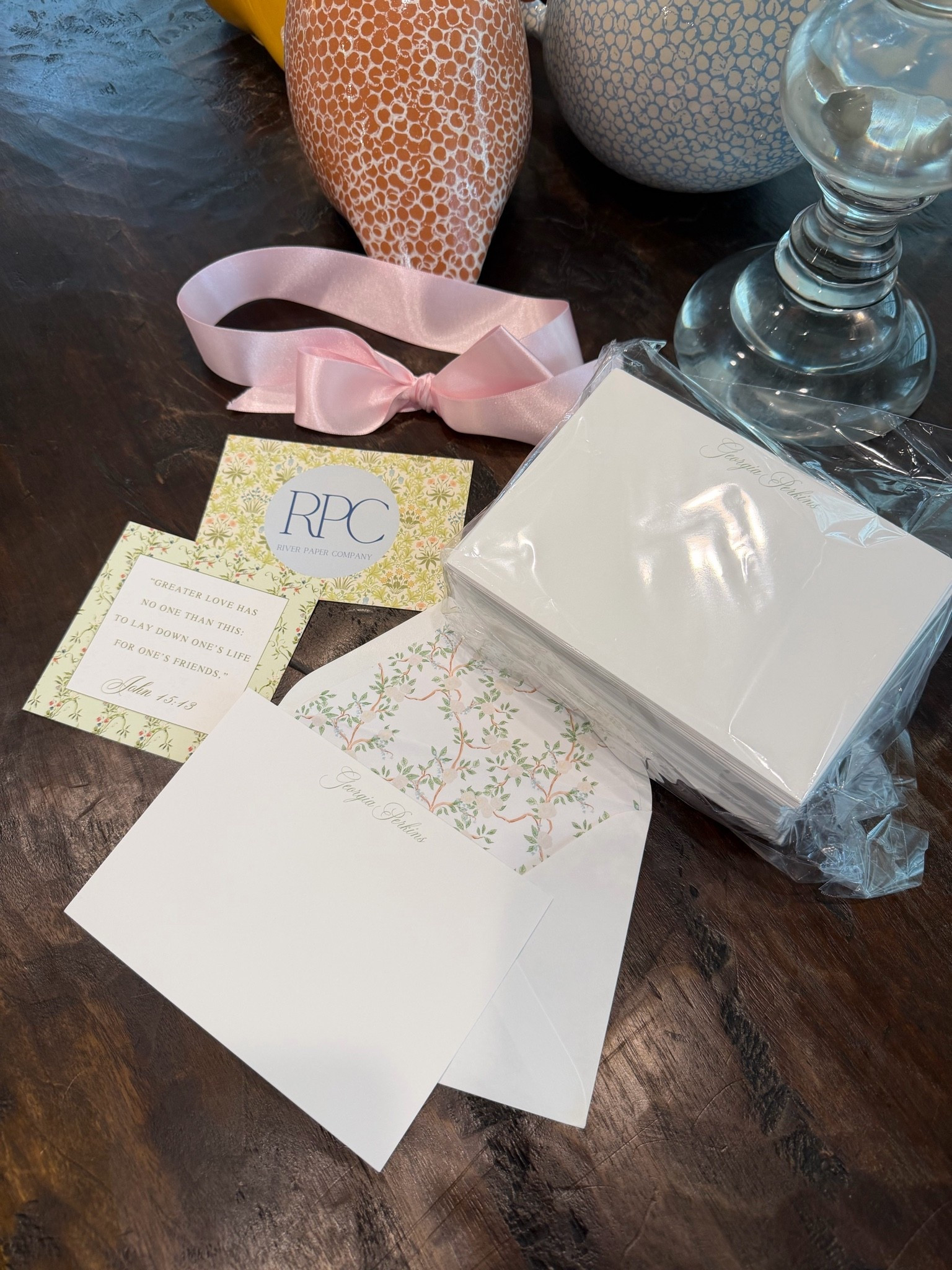 Obsessed with this new stationery from River Paper Co🌸 so many gorgeous options!