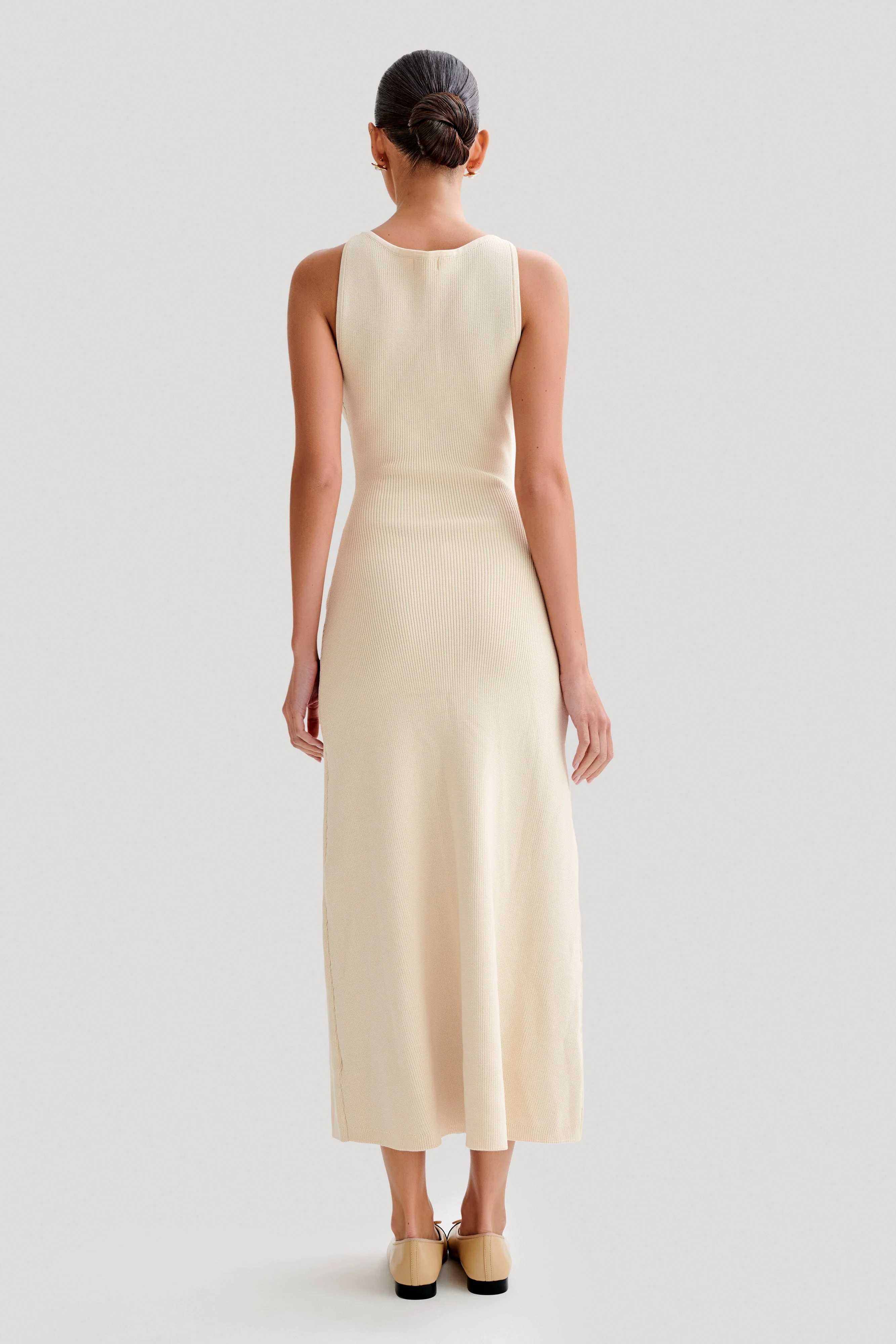 Sawyer Sleeveless Buttoned Maxi Dress - Ivory | MESHKI US