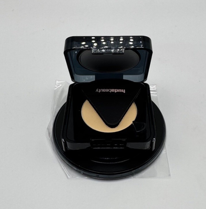 Huda Beauty EASY BAKE Pressed Powder Phone Grip ~ BANANA BREAD ~ 1.3g / .04 Oz | eBay US