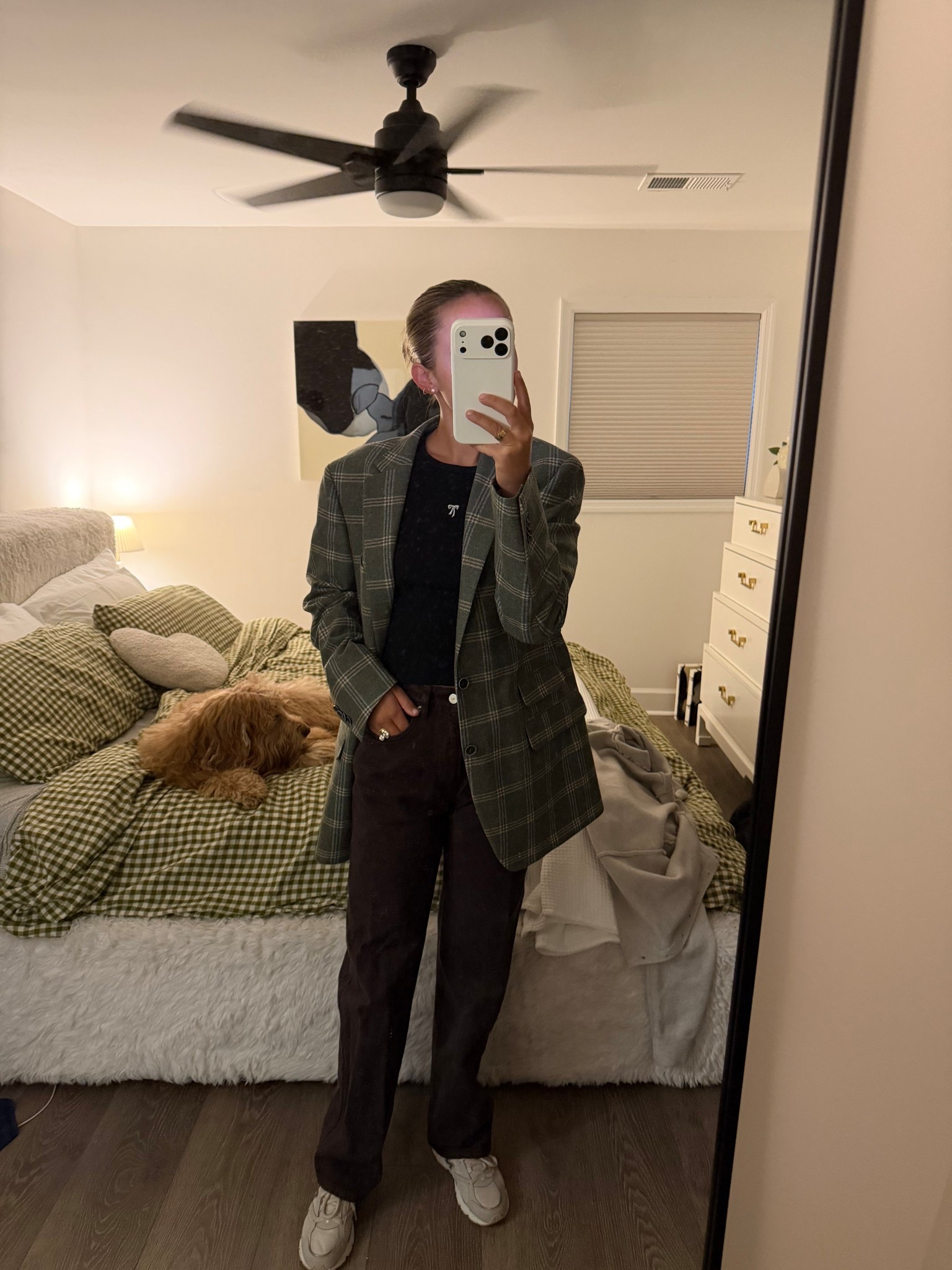 husband’s blazer today with some other great basics, these jeans are so good I wear them weeklyy

#LTKSeasonal #LTKWorkwear #LTKHoliday