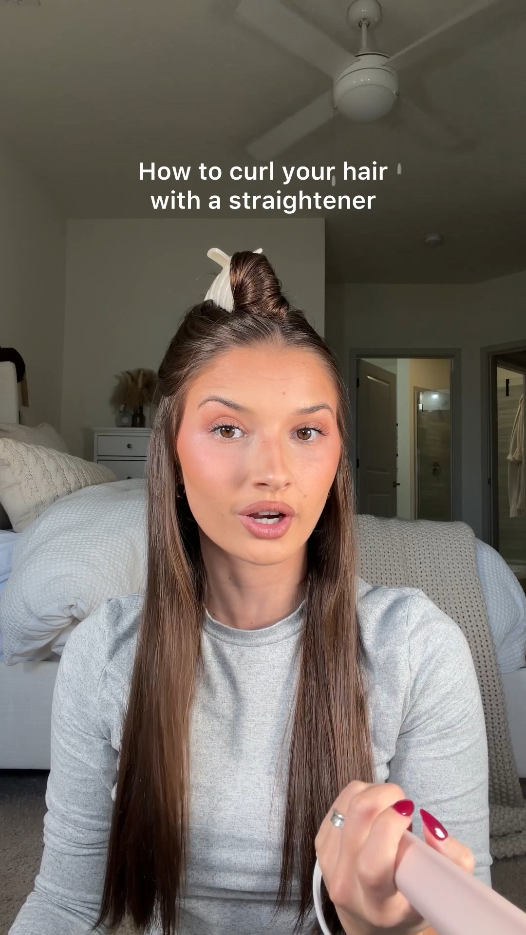 How to curl your hair with a straightener!
#hair #hairtutorial #straightenercurls 