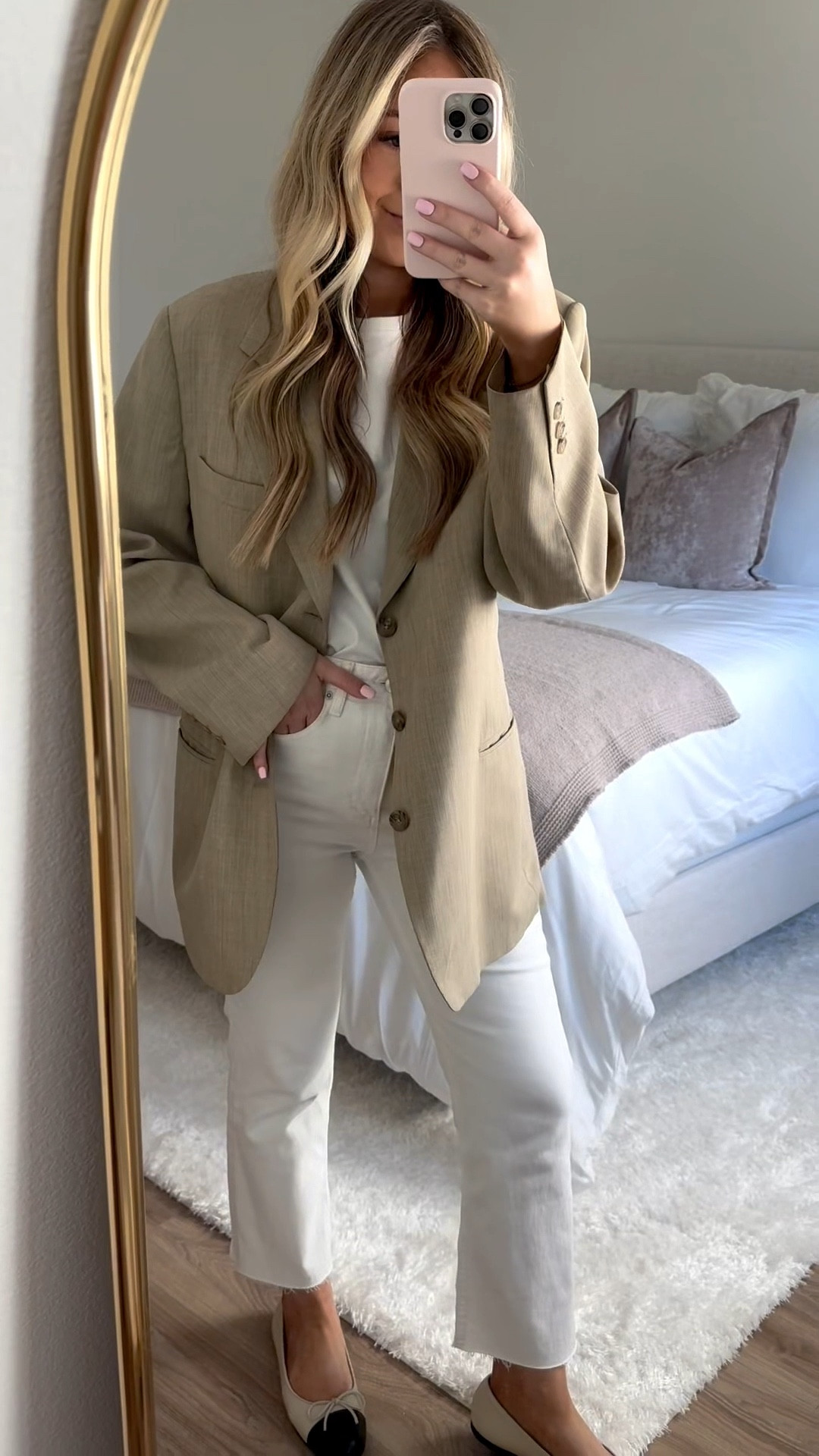 spring neutrals for the office! 

white jeans | office style | office outfit | office look | neutral blazer | oversized blazer | margaux ny ballet flats | demi ballet flats | color block ballet flats | chanel ballet flats dupe | spring work outfit | 9 to 5 style 