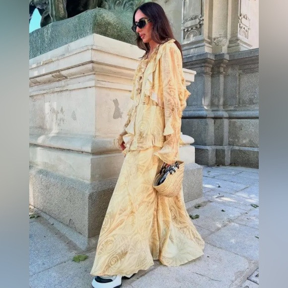 Hm ruffle patterned dress | Poshmark