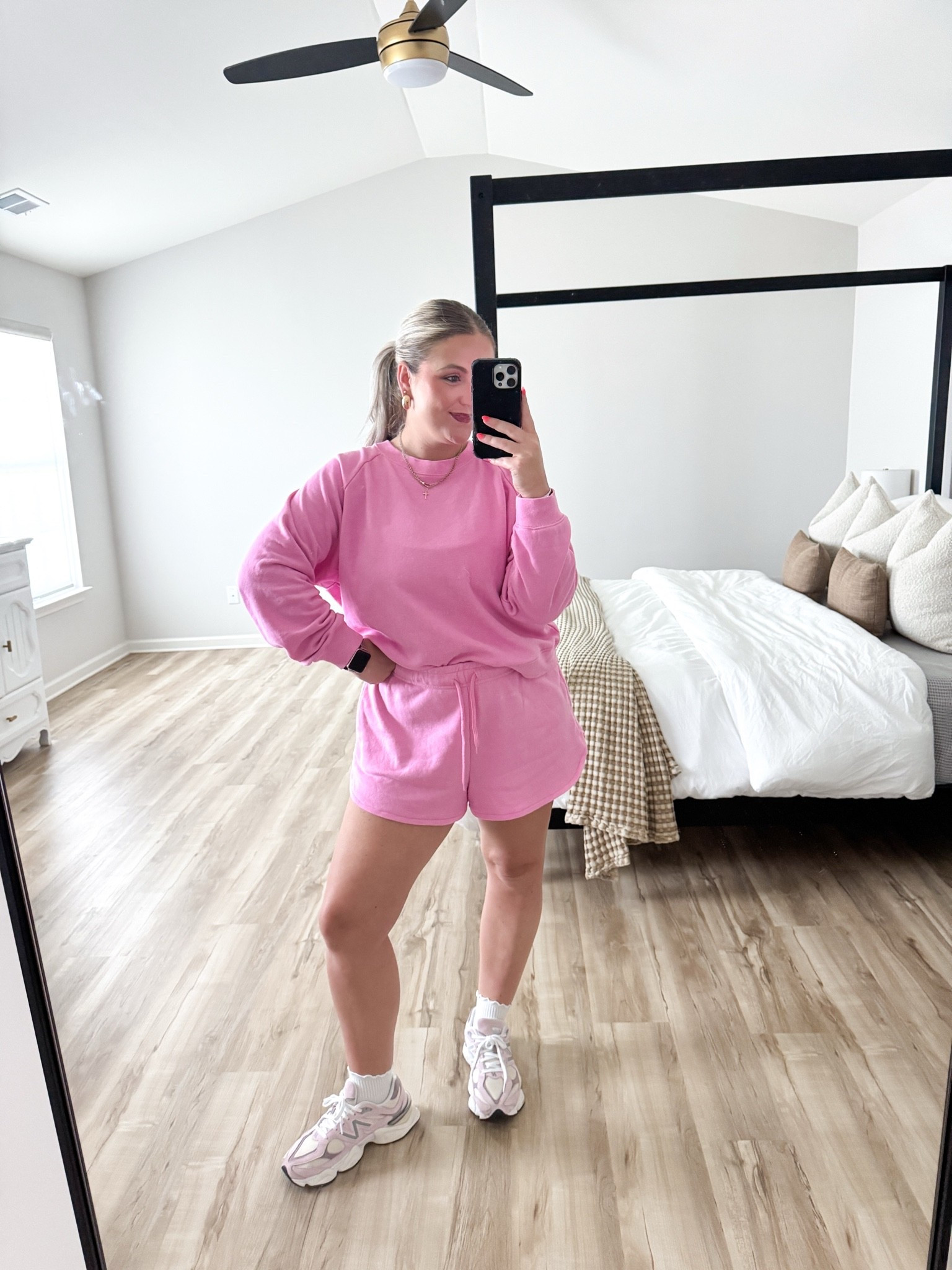 currently 40% off + an extra 50% off at checkout!! 
wearing a L in both 

matching set, loungewear