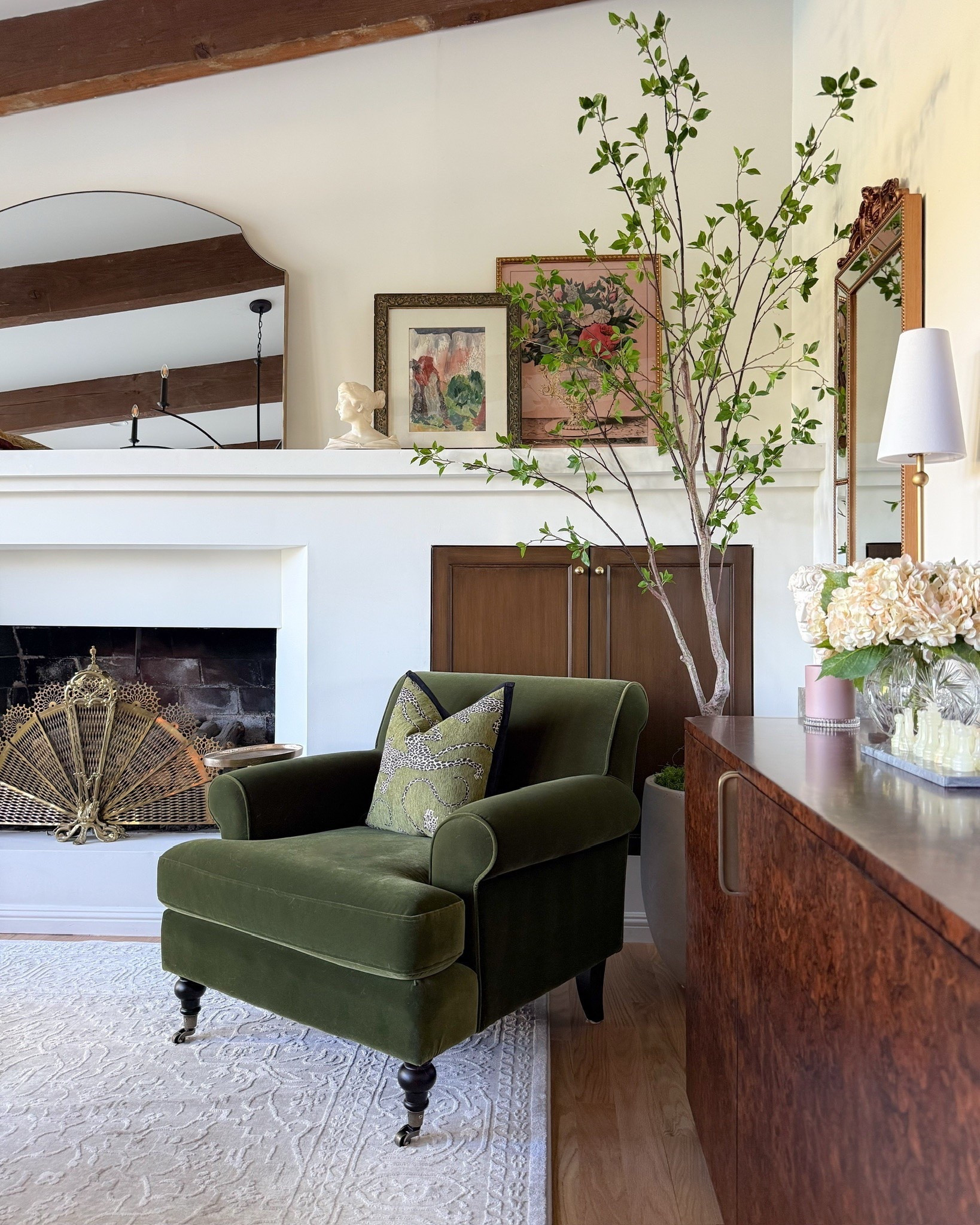 Designer look, without the designer price ✨
This cozy corner is proof you don’t need to spend a fortune to create a space that feels layered, warm, and elevated

#LTKHome #LTKvlog #LTKSeasonal