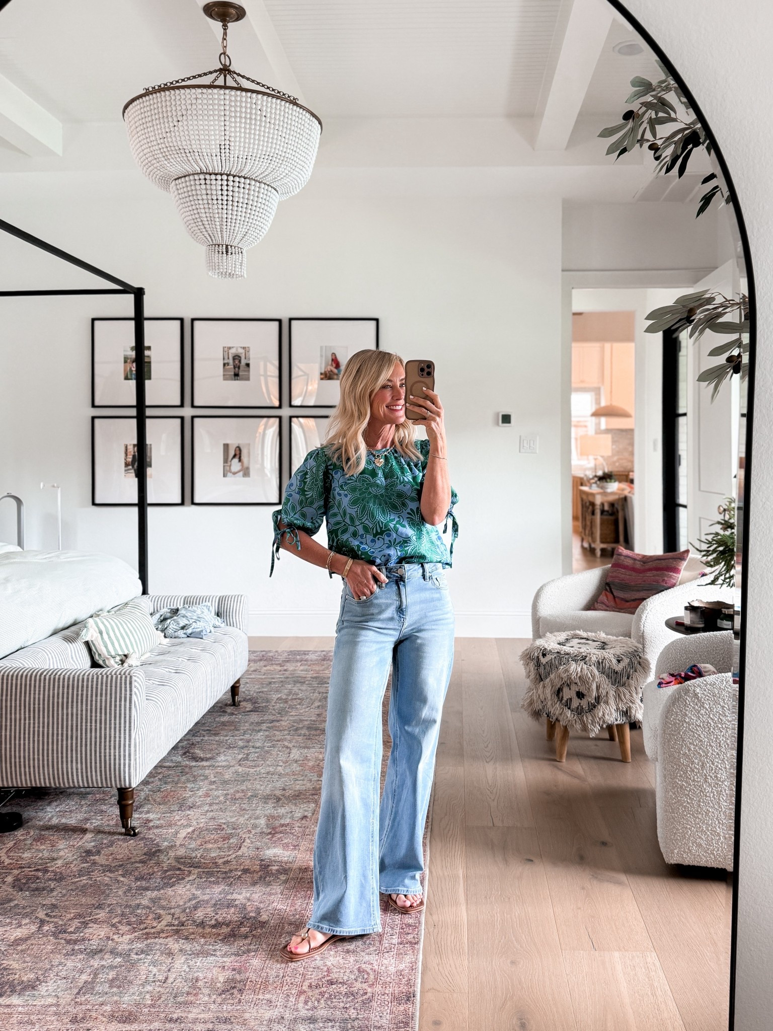 Tuesday OOTD //

Top: xs
Jeans: 26x30
Sandals: tts

#LTKOver40 #LTKgrwm #LTKootd