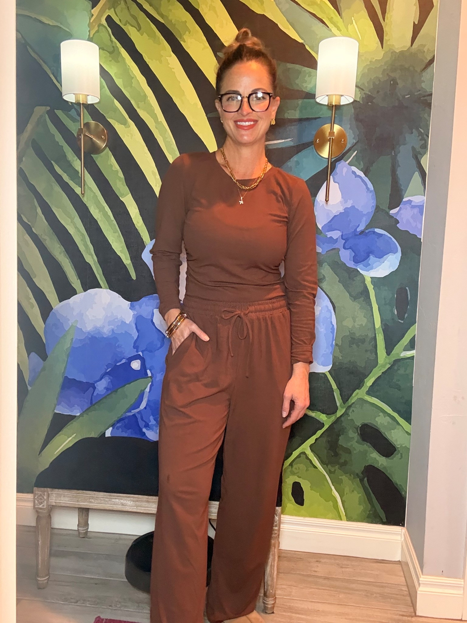 Such a great comfy set for all your cozy holiday parties. I’m in a medium.

#LTKmomlife #LTKHoliday #LTKootd