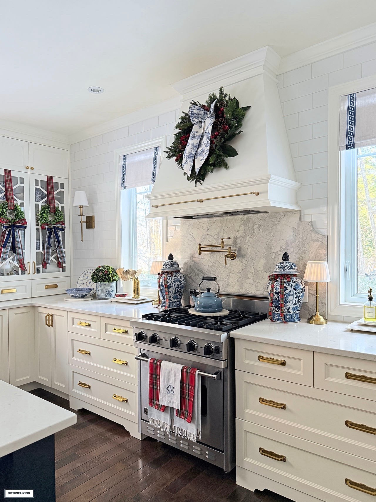 Chic and festive Christmas kitchen details!

#LTKHoliday #LTKHome #LTKSeasonal