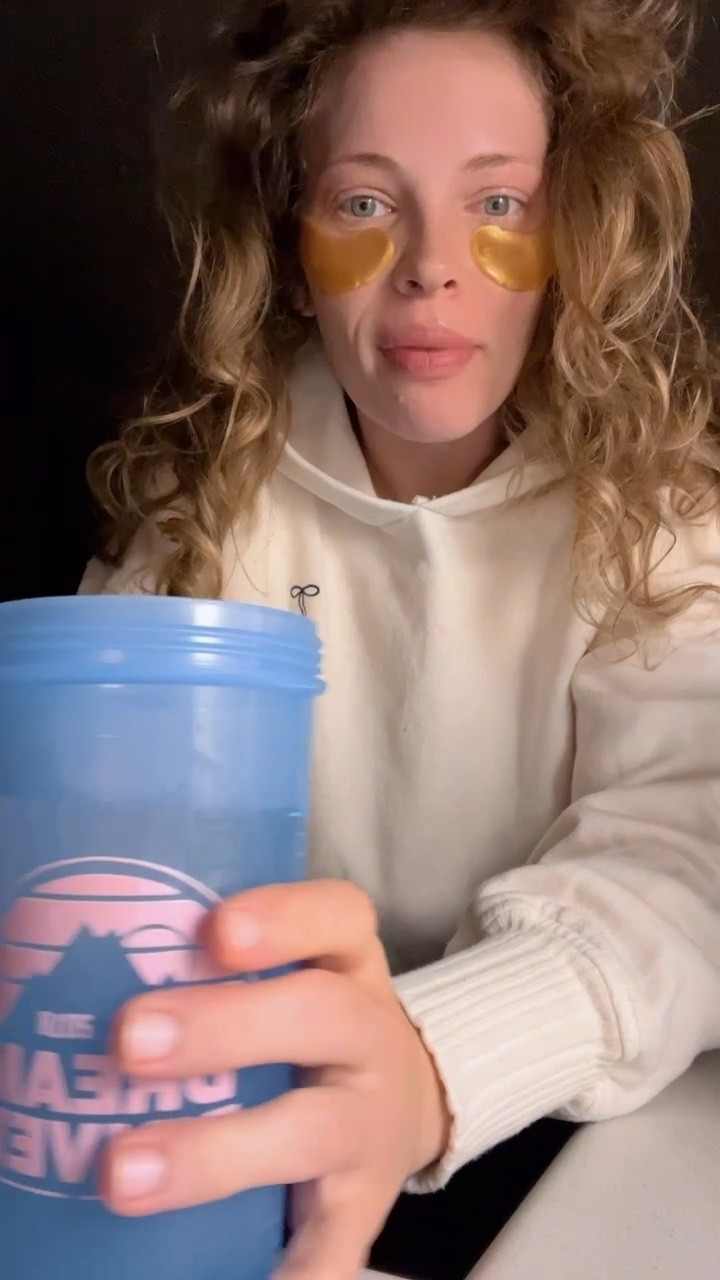 I love these eye patches 😍

Perfect for those tired puffy eyes in the morning —wakes you right up and feels so soothing 🥰