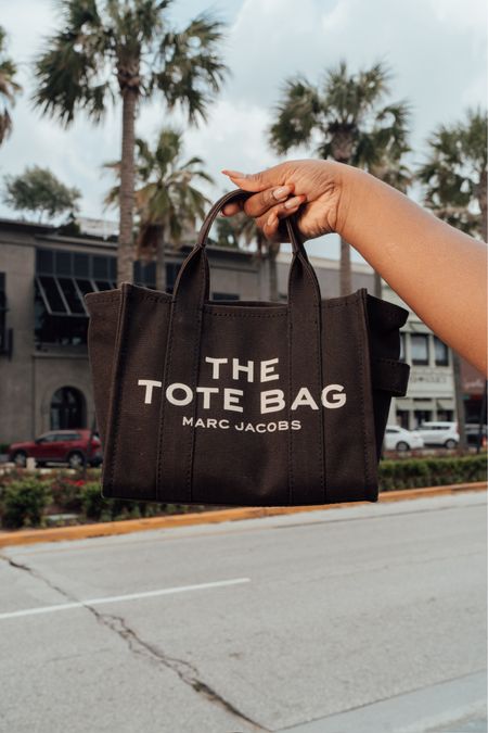 Did you know Walmart had the luxury bags for the girls too?! Shop these new luxury bags and more.
Walmart luxury. Luxury handbags. Closet staples. Leather handbags. Coach bag. Marc Jacobs. Louis Vuitton. Summer bag. Spring bag. Gifts for her.
@walmartfashion #walmartpartner #walmartfashion

#LTKStyleTip #LTKItBag