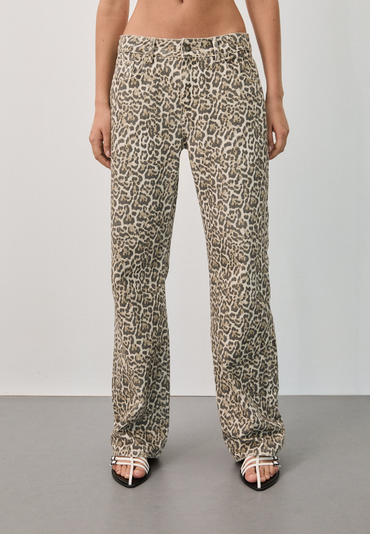 Straight leopard print trousers | Stradivarius (UK)