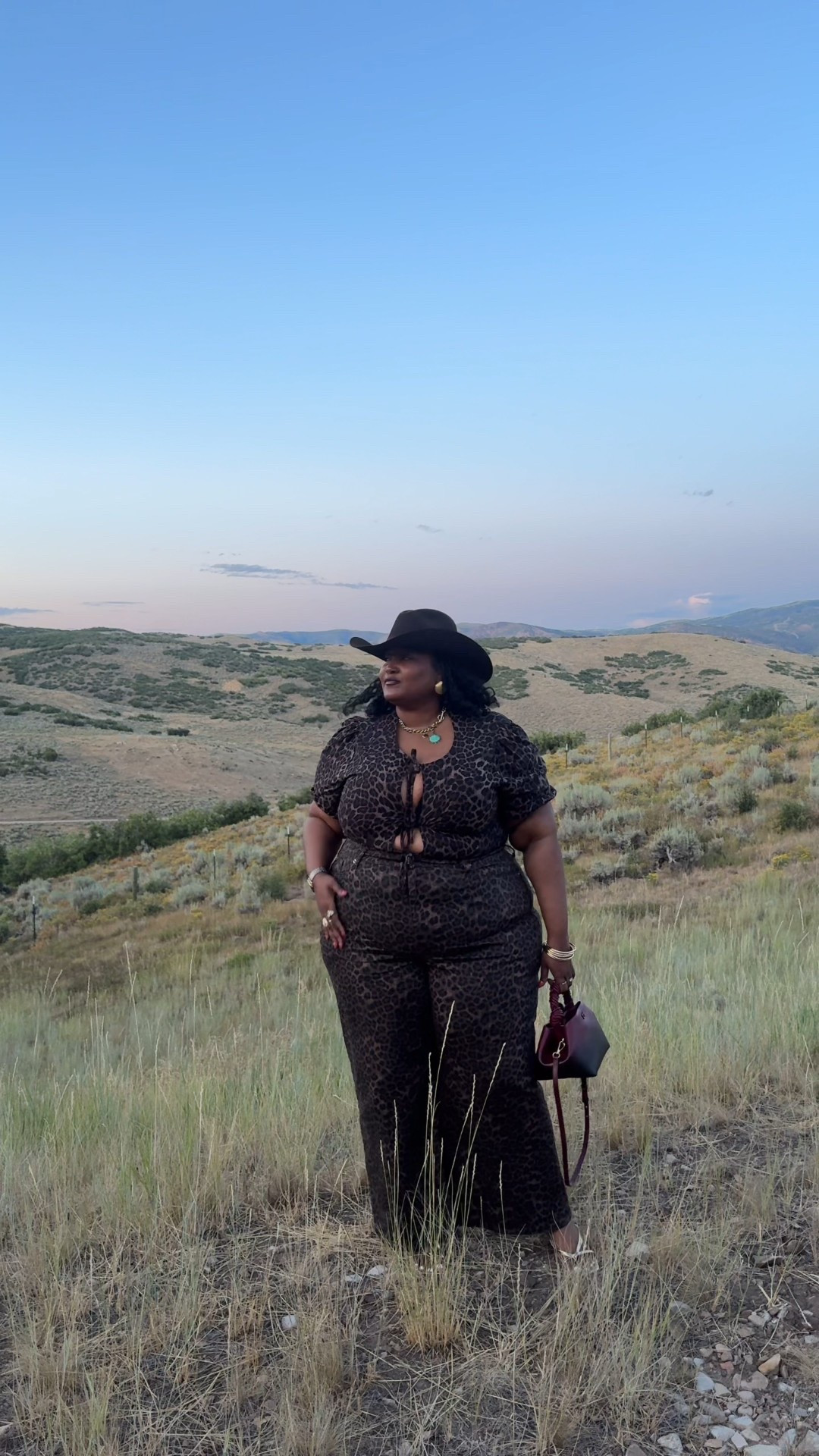 The best way to style statement pieces is to embrace it all. Use the hues that are most permanent or a pop-up color perfect example is this animal print look at work during my trip in Utah



#LTKPlusSize #LTKStyleTip #LTKTravel