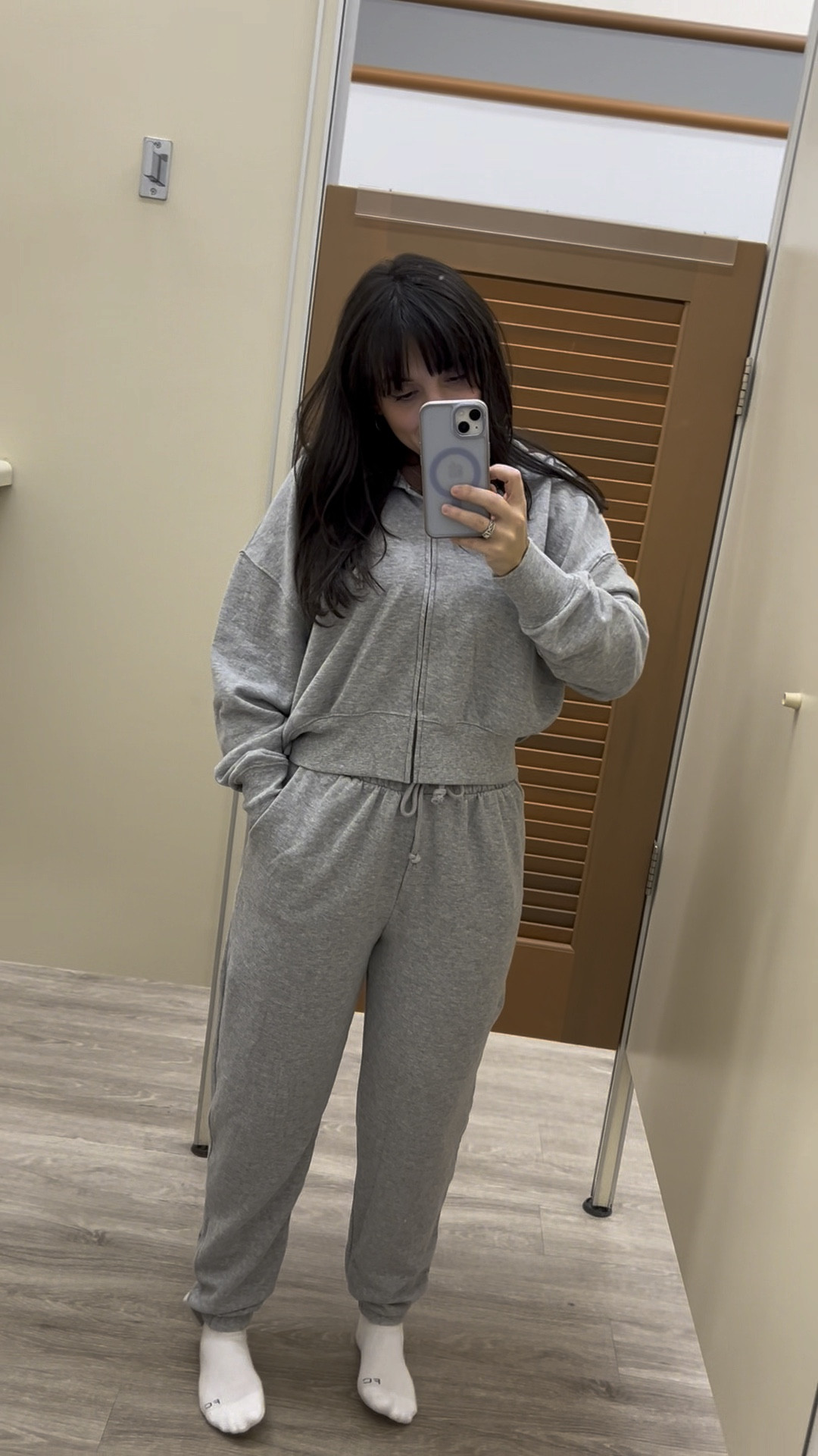 The coziest sets!
SET ONE: slightly oversized for that slouchy fit. Very cozy!
SET TWO: The softest, fuzziest fabric!!! 
I wear a medium In both sets. True to size. 


#LTKFindsUnder50 #LTKVideo #LTKGiftGuide
