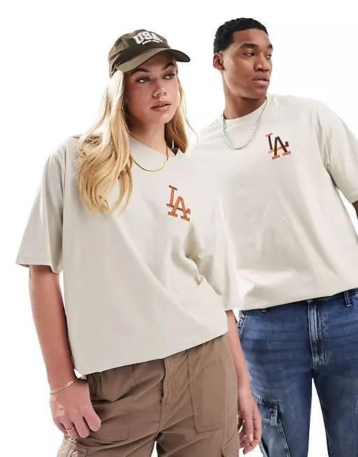 New Era unisex LA logo t-shirt in ecru | ASOS (Global)