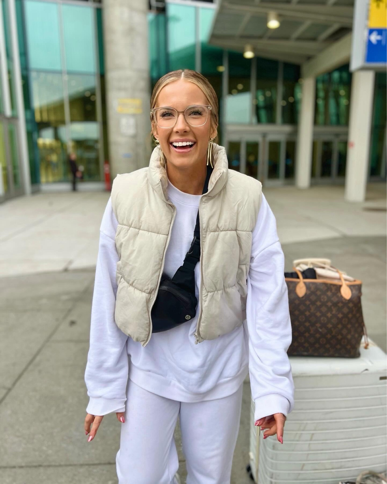 Travel Outfit Inspo ✈️☁️🎧🤍 

#LTKtravel #LTKbeauty #LTKstyletip