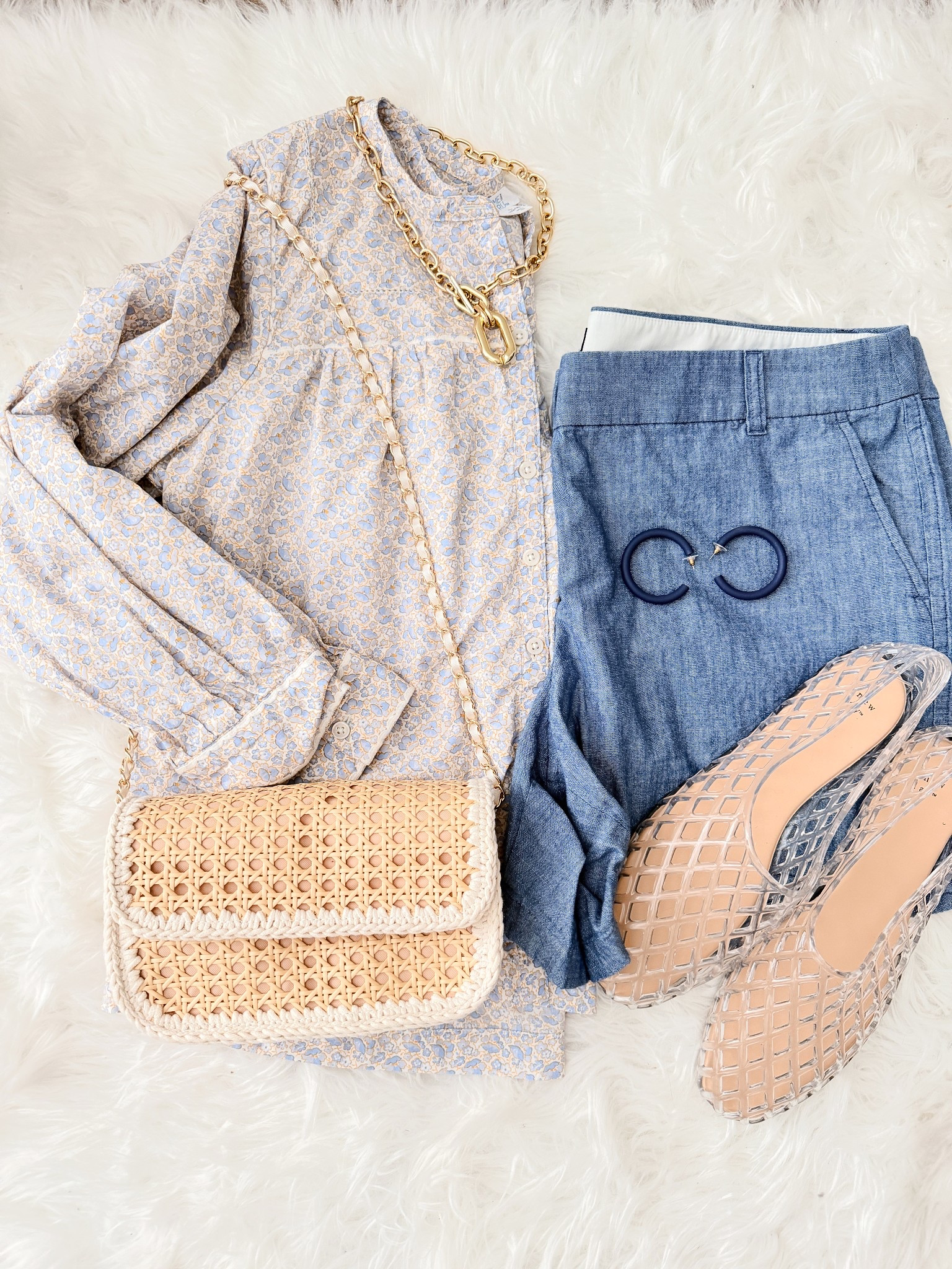 Soft blues + easy neutrals = the prettiest everyday combo 🤍 This look is one of those effortless outfits you can wear on repeat—lightweight floral top, comfy chambray pants, and the cutest woven bag for that coastal Southern feel. And these mesh flats? So chic but still comfortable 🙌

Everything is linked in my LTK—tap here to shop: https://www.shopltk.com/explore/DIY_Blondie

#ltkstyle #ltkfinds #springoutfits #coastalstyle #southernstyle #everydaystyle #classicstyle #affordablefashion #outfitinspo #ltkfashion #capsulefinds