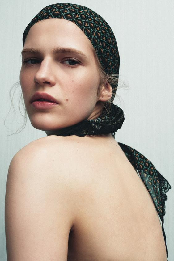 100% VISCOSE PRINTED SARONG SCARF WITH LACE | Zara US