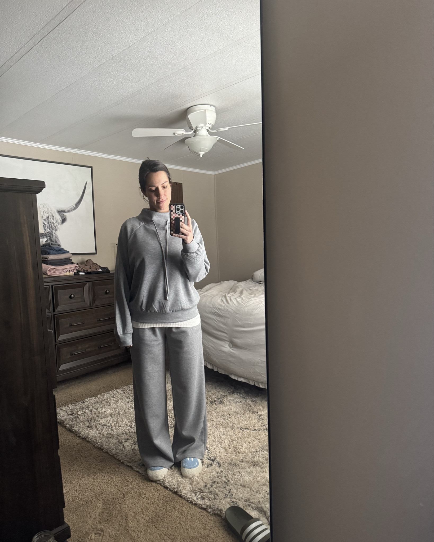 Cute and cozy 2-piece loungewear set from Amazon! Lots of colors 🙌🏼 Wearing size Large.

Post partum | Postpartum | Comfy | Casual | Spanx dupe | Lounge