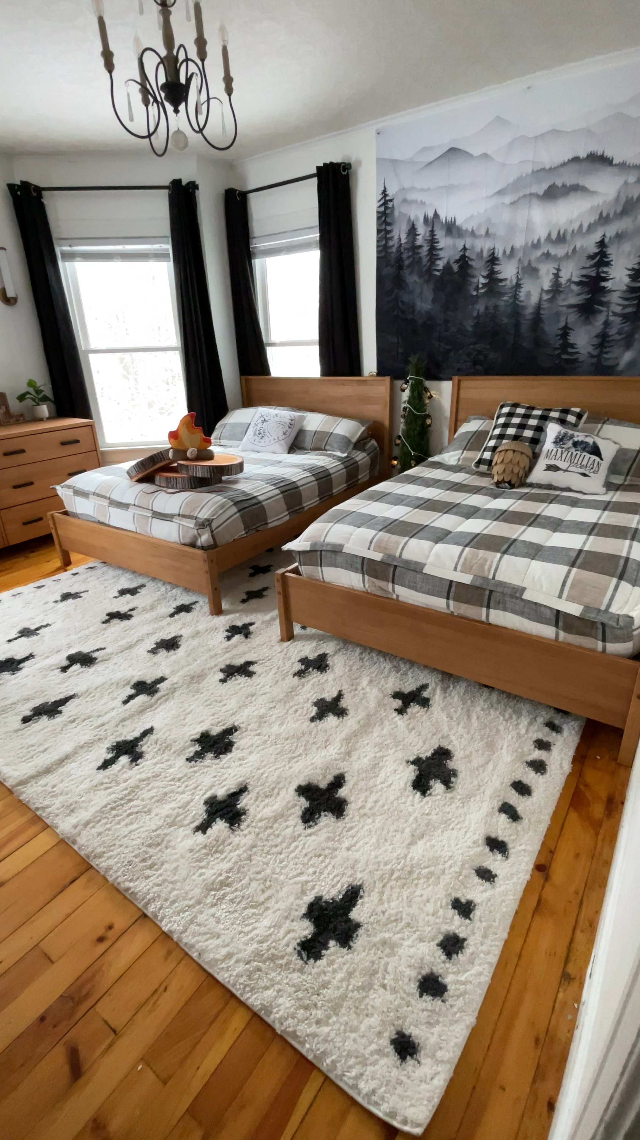 Our big boy bedroom is complete ! Our boys are in love with their new room makeover 🪵🗻✨

#LTKHome #LTKFindsUnder100 #LTKKids