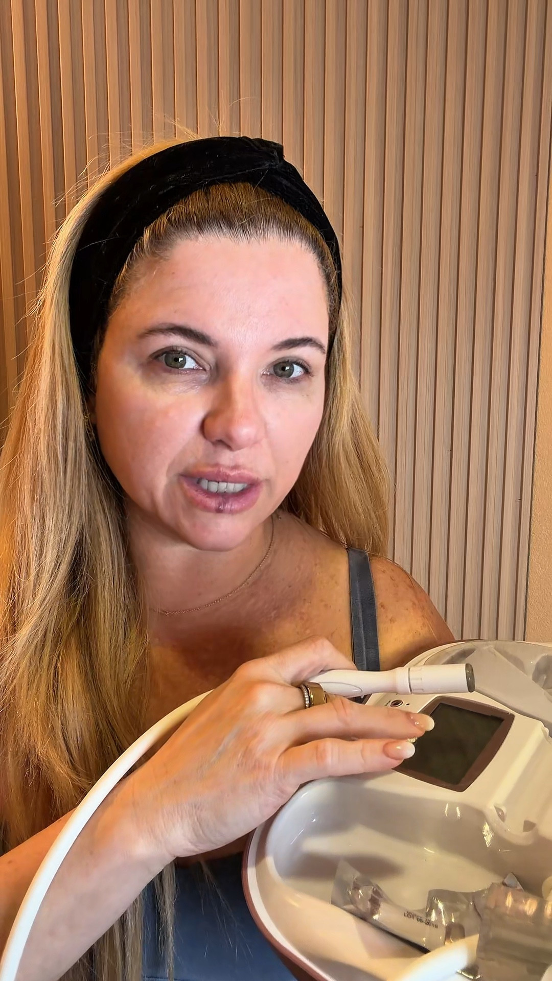 At-home skincare routine I truly swear by 🤍✨ Only 3 Steps! 

This is one of those routines I always recommend to my friends — especially as a busy mom who wants glowing skin without overcomplicating things. Taking a few minutes for myself like this feels so good and makes such a difference.

Pieces in this routine:
•  microdermabrasion device
• facial toning device
• Facial Treatment Serum

One thing I love about those devices is how it helps increase the absorption of your skincare after using it — it really helps your products work even better 🤍

These are the products I’ve been consistently using to keep my skin feeling smooth, fresh, and radiant. Everything is linked on my LTK for you ✨

XOXO,
Ana Randall 💗 

#skiigifted  #gifted

#LTKselfcare #LTKmomlife #LTKOver40