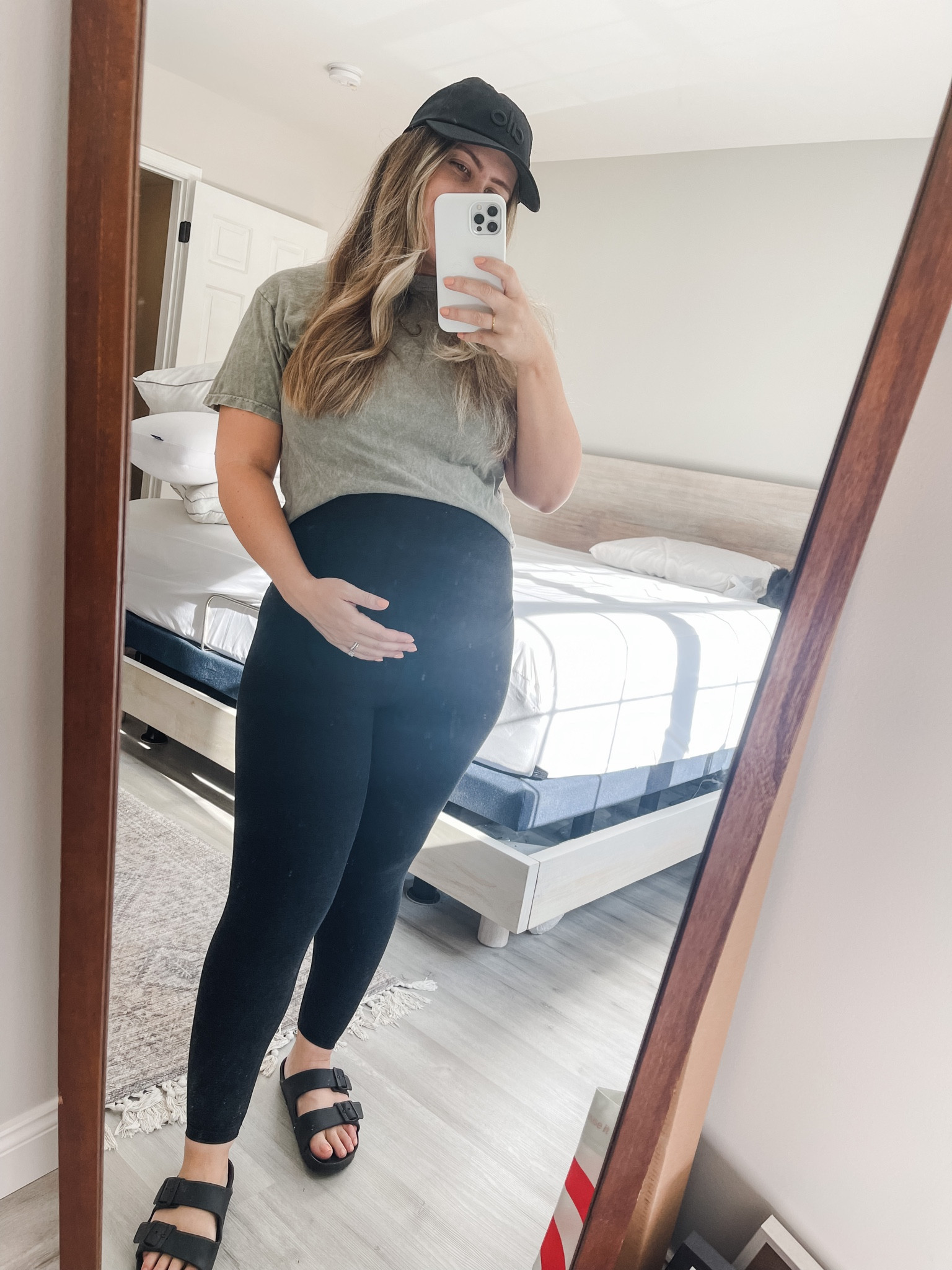 Leggings TTS | Birks TTS / New Alo Hat

#LTKbump #LTKstyletip #LTKSeasonal